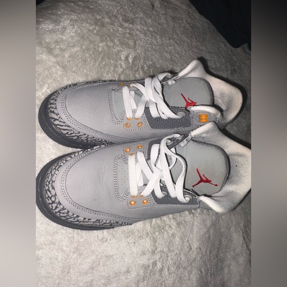 SELLING AIR JORDAN 3 RETRO COOL GREY’S!! - Picture 2 of 3